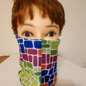 The Original Multifunctional Seamless Face Mask.